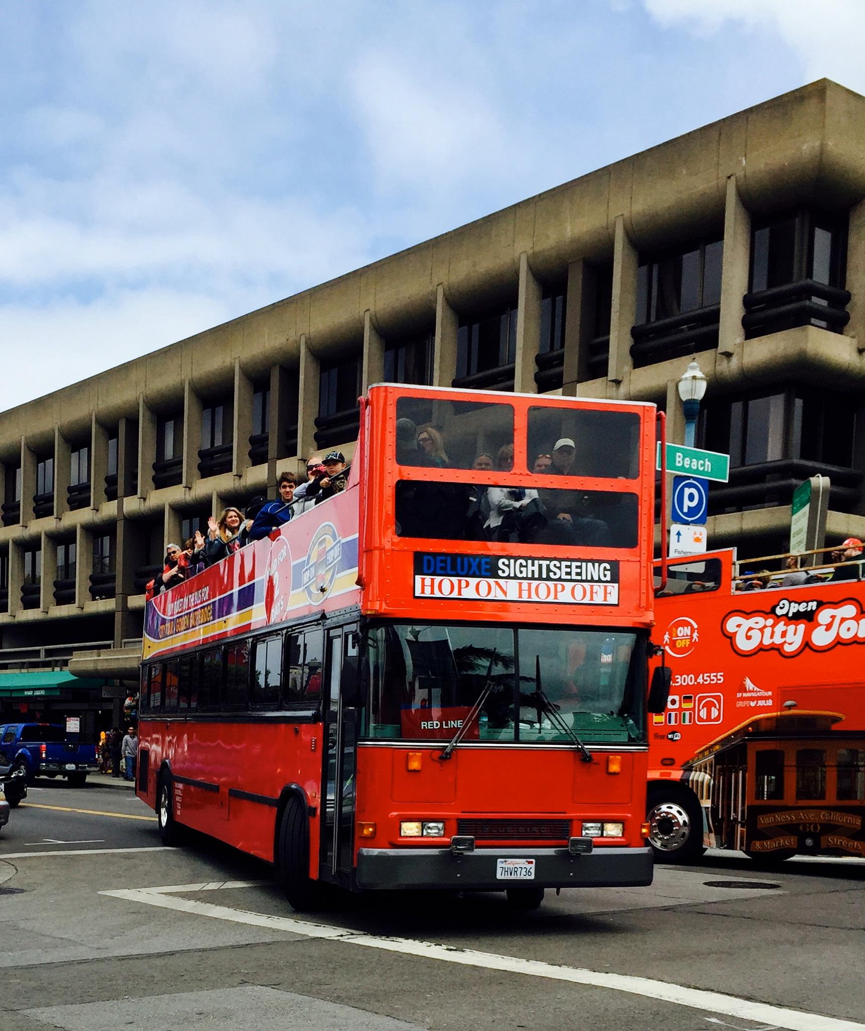 A full house on the San Francisco Deluxe Sightseeing Downtown City tour