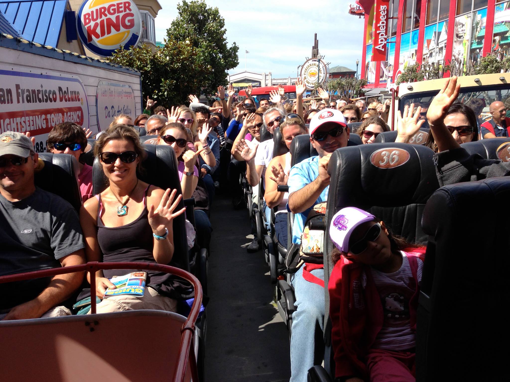 Happy people on the San Francisco Deluxe Sightseeing Combo Tour